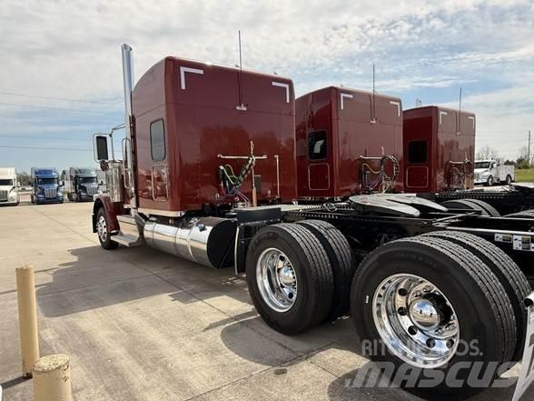 Peterbilt 589 Τράκτορες