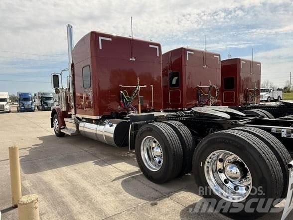 Peterbilt 589 Τράκτορες