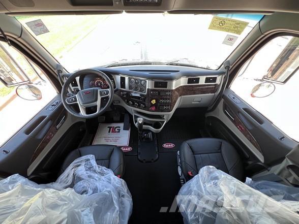 Peterbilt 589 Τράκτορες