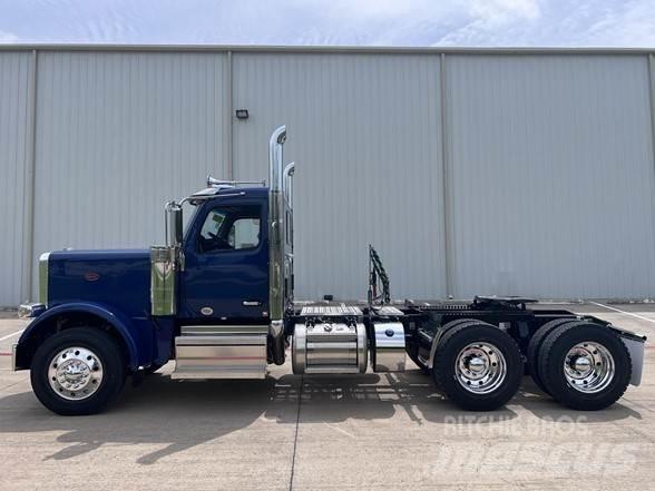 Peterbilt 589 Τράκτορες