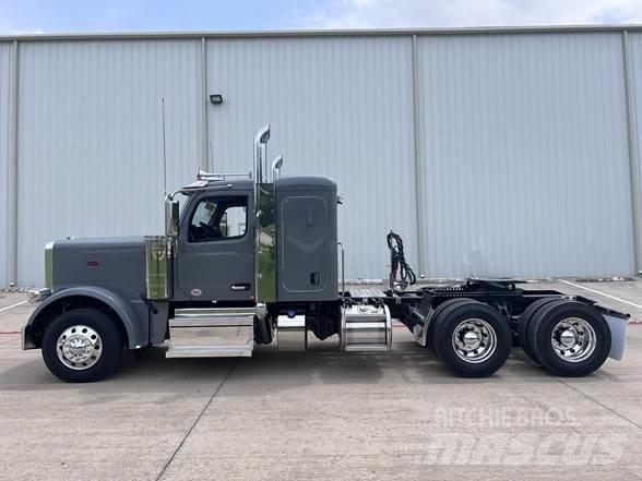 Peterbilt 589 Τράκτορες