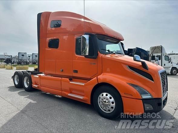 Volvo VNL42T760 Τράκτορες