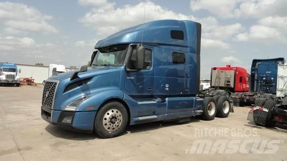 Volvo VNL64T760 Τράκτορες