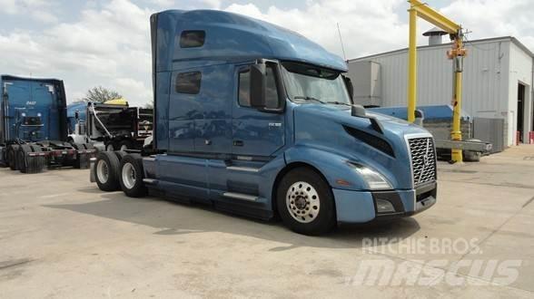 Volvo VNL64T760 Τράκτορες
