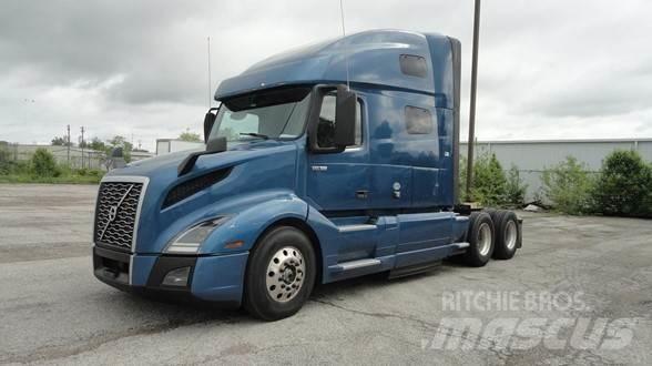 Volvo VNL64T760 Τράκτορες