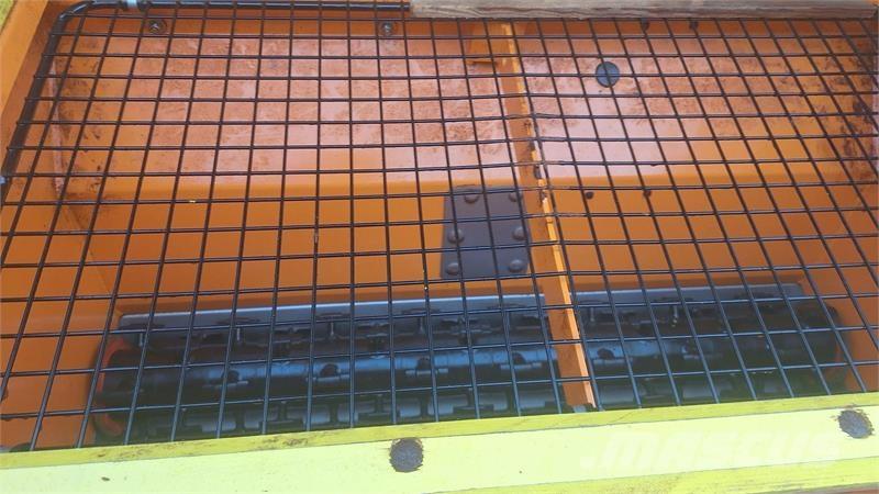 Rauch UKS 100 Διαστρωτήρες άμμου και αλατιού