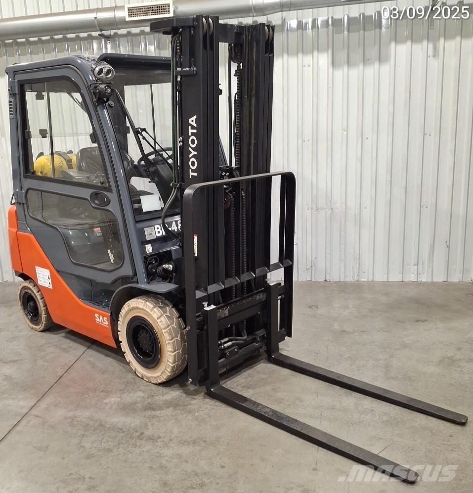 Toyota 02-8FGF15 Περονοφόρα ανυψωτικά κλαρκ με φυσικό αέριο LPG