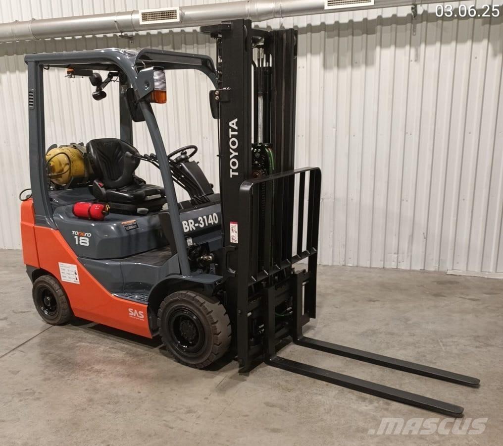 Toyota 02-8FGF18 Περονοφόρα ανυψωτικά κλαρκ με φυσικό αέριο LPG