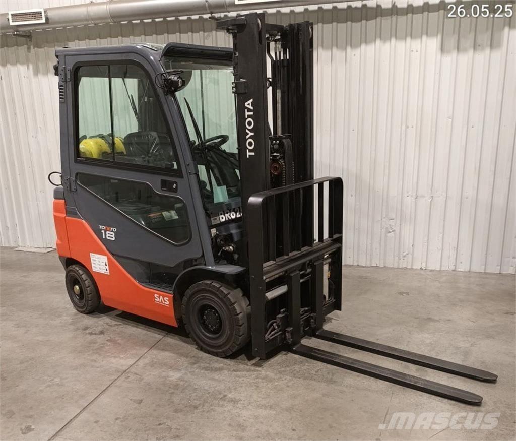 Toyota 02-8FGF18 Περονοφόρα ανυψωτικά κλαρκ με φυσικό αέριο LPG