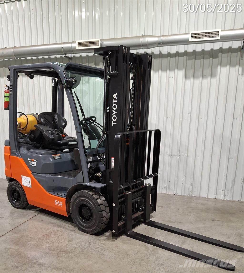 Toyota 02-8FGF18 Περονοφόρα ανυψωτικά κλαρκ με φυσικό αέριο LPG