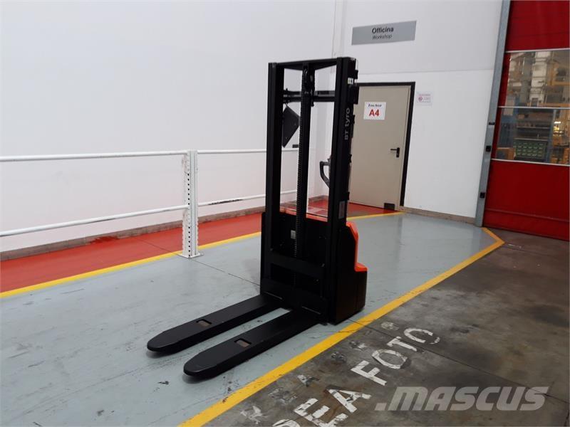 BT SHE100 Χειροκίνητα παλετοφόρα