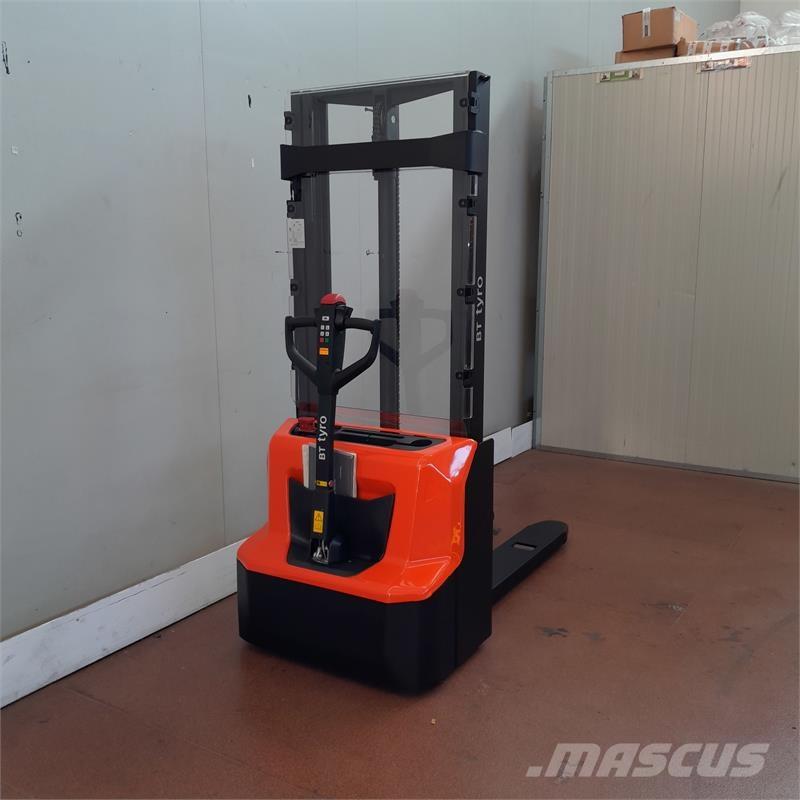 BT SHE100 Χειροκίνητα παλετοφόρα