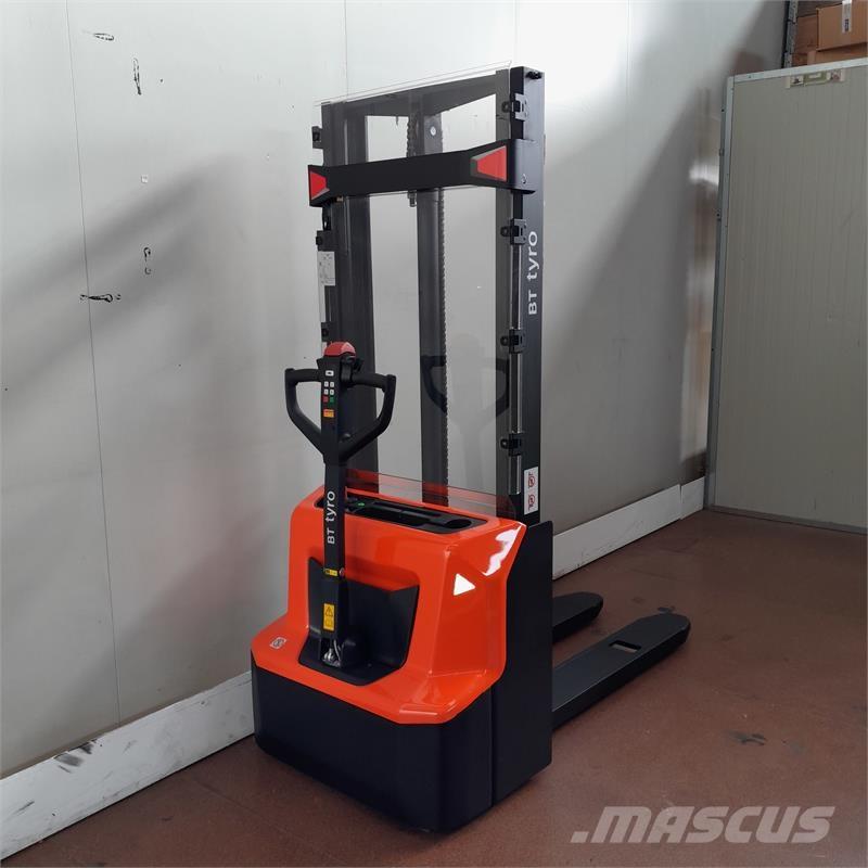 BT SHE100 Χειροκίνητα παλετοφόρα