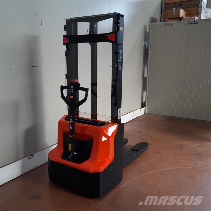 BT SHE100 Χειροκίνητα παλετοφόρα