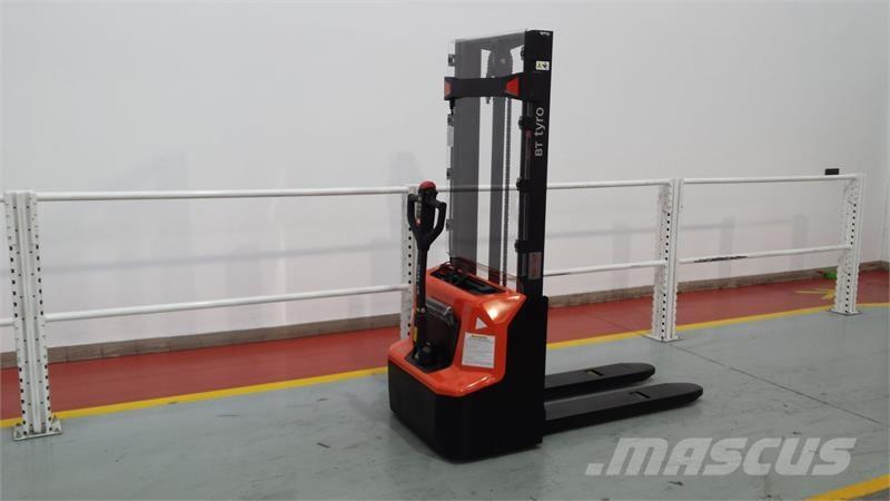 BT SHE100 Χειροκίνητα παλετοφόρα