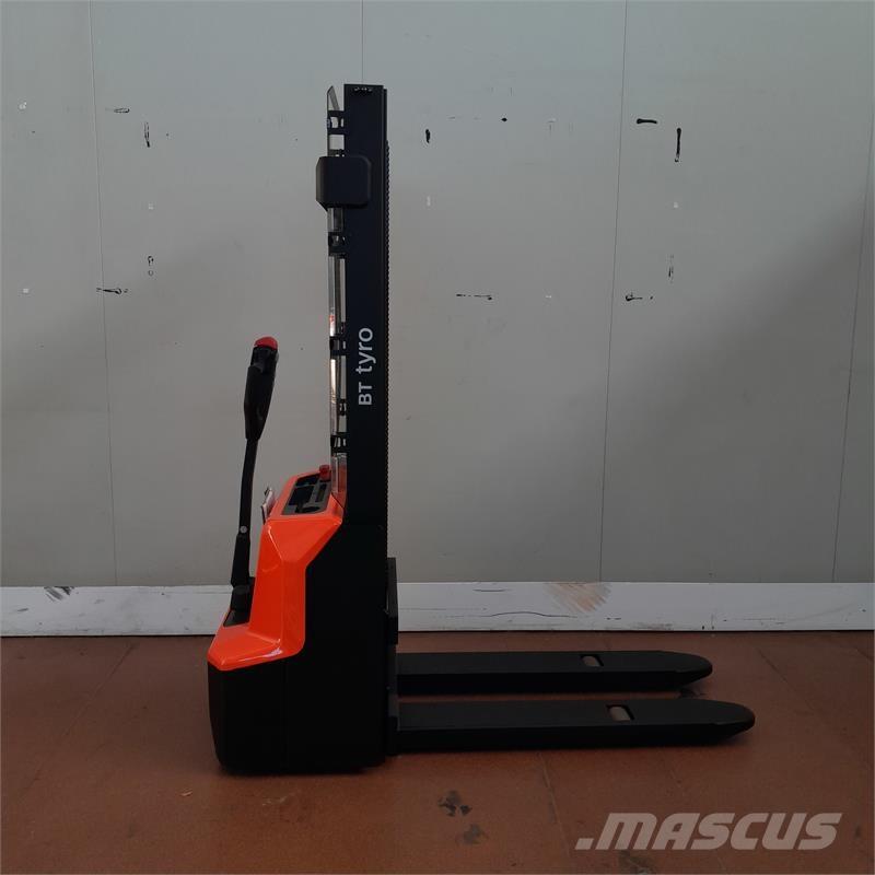 BT SHE100 Χειροκίνητα παλετοφόρα