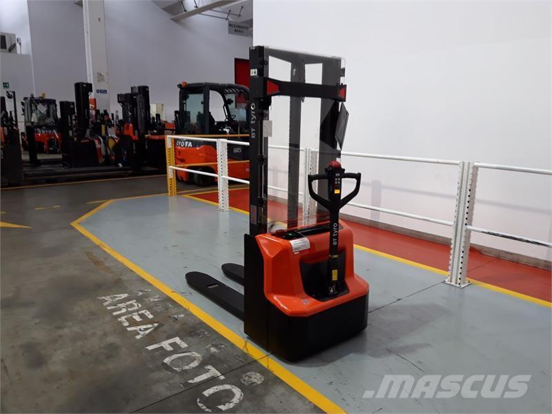 BT SHE100 Χειροκίνητα παλετοφόρα