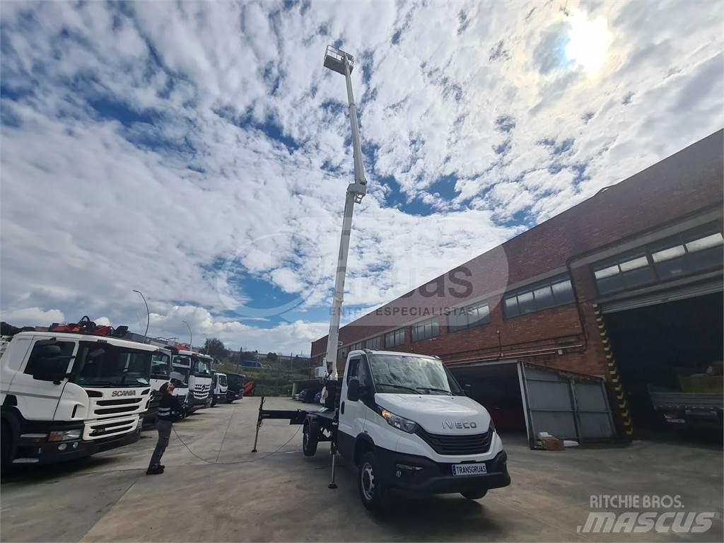 Cela DT Truck 28 FE Εναέριες πλατφόρμες τοποθετημένες σε φορτηγό