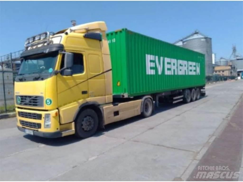 Volvo  Τράκτορες