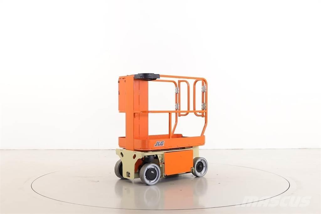 JLG 1230ES Ανυψωτήρες με κατακόρυφους πυλώνες