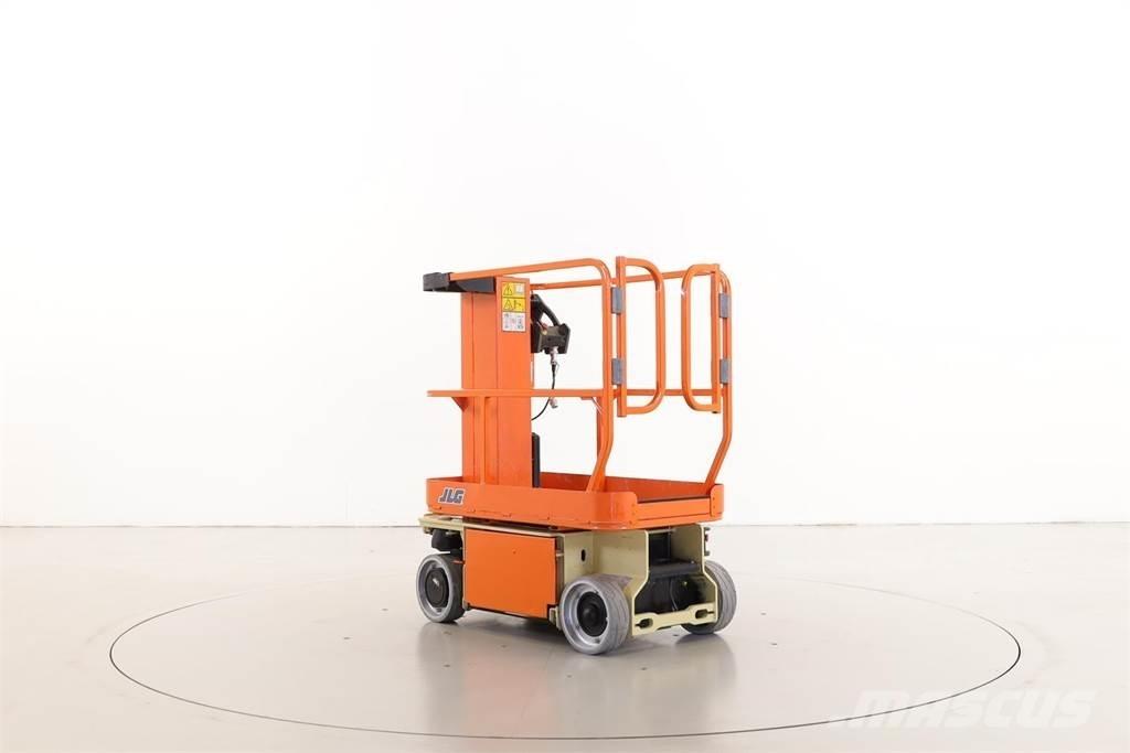 JLG 1230ES Ανυψωτήρες με κατακόρυφους πυλώνες