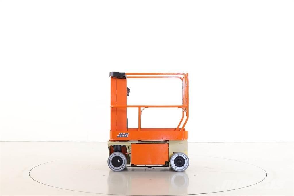 JLG 1230ES Ανυψωτήρες με κατακόρυφους πυλώνες