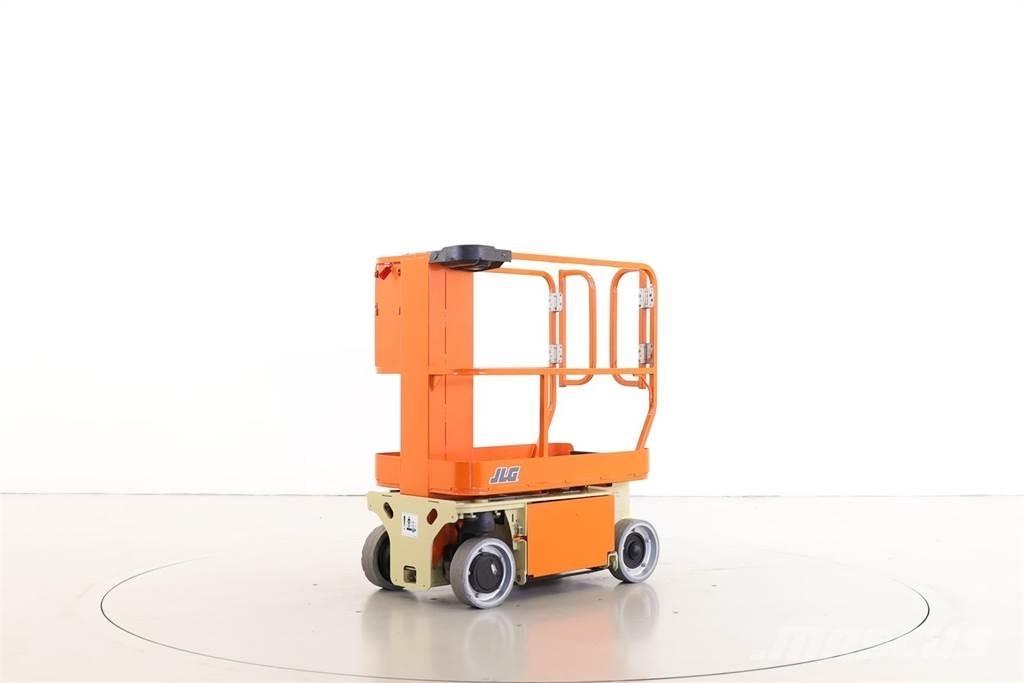 JLG 1230ES Ανυψωτήρες με κατακόρυφους πυλώνες