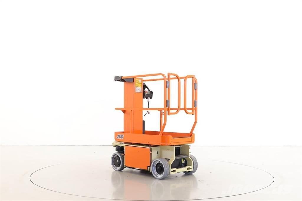 JLG 1230ES Ανυψωτήρες με κατακόρυφους πυλώνες