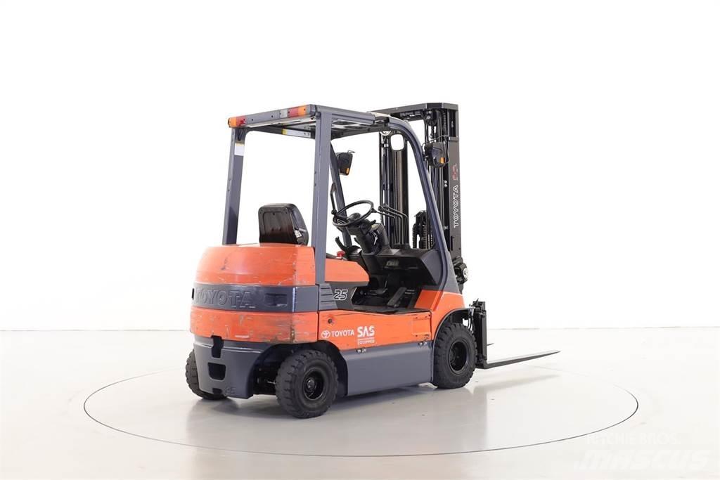 Toyota 7FB25 Ηλεκτρικά περονοφόρα ανυψωτικά κλαρκ