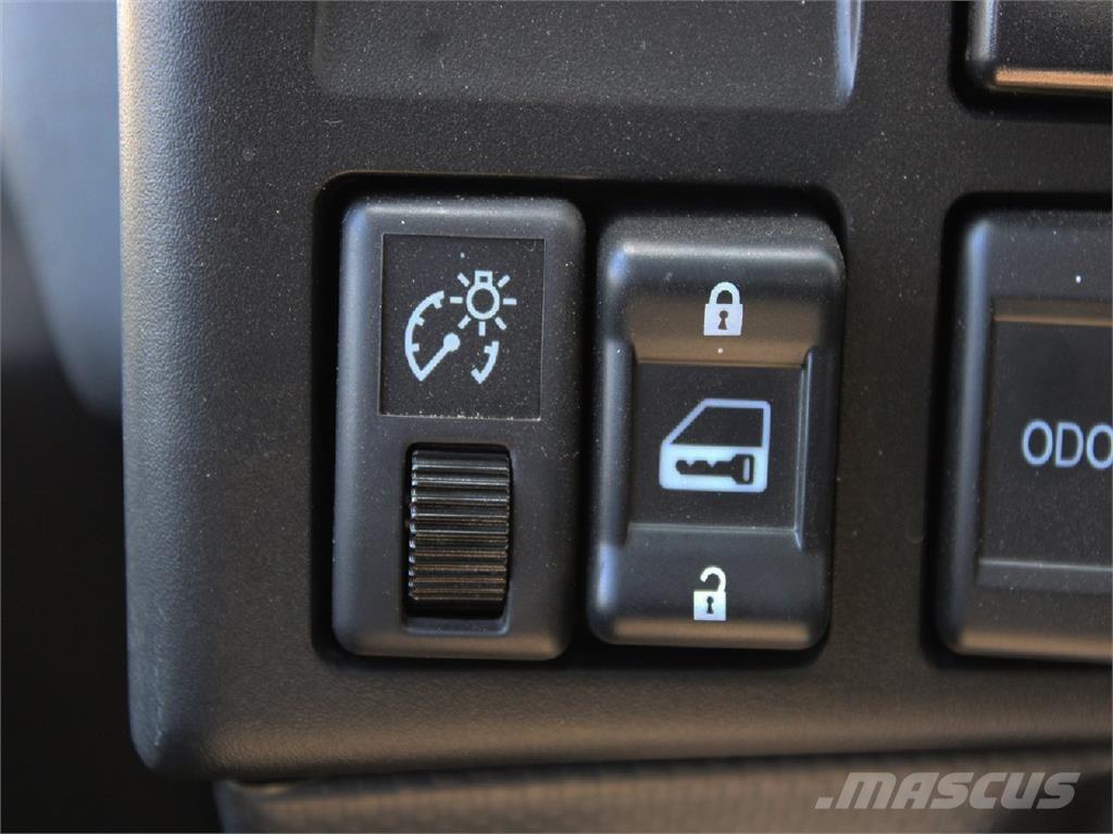 Isuzu NPR-HD Φορτηγά για εμπορευματοκιβώτια