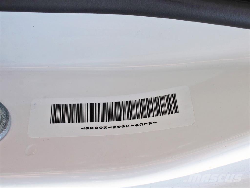 Isuzu NPR XD Φορτηγά Κόφα