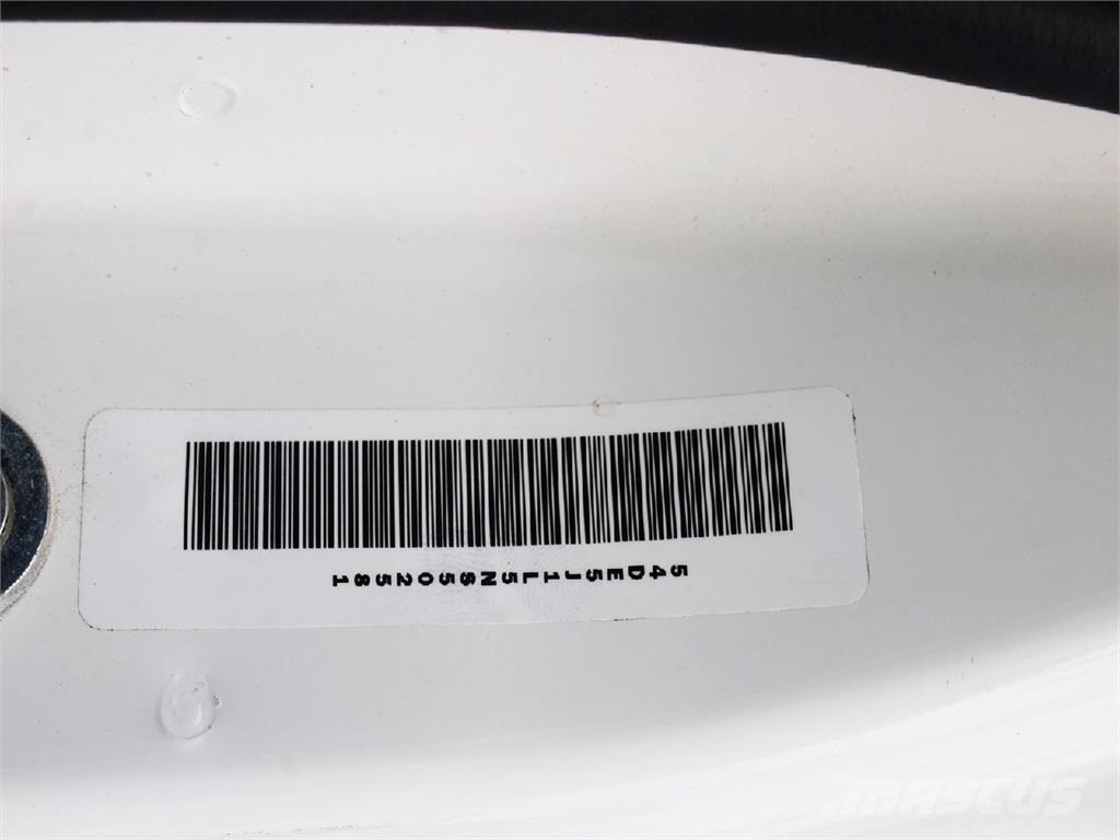 Isuzu NQR Φορτηγά για εμπορευματοκιβώτια