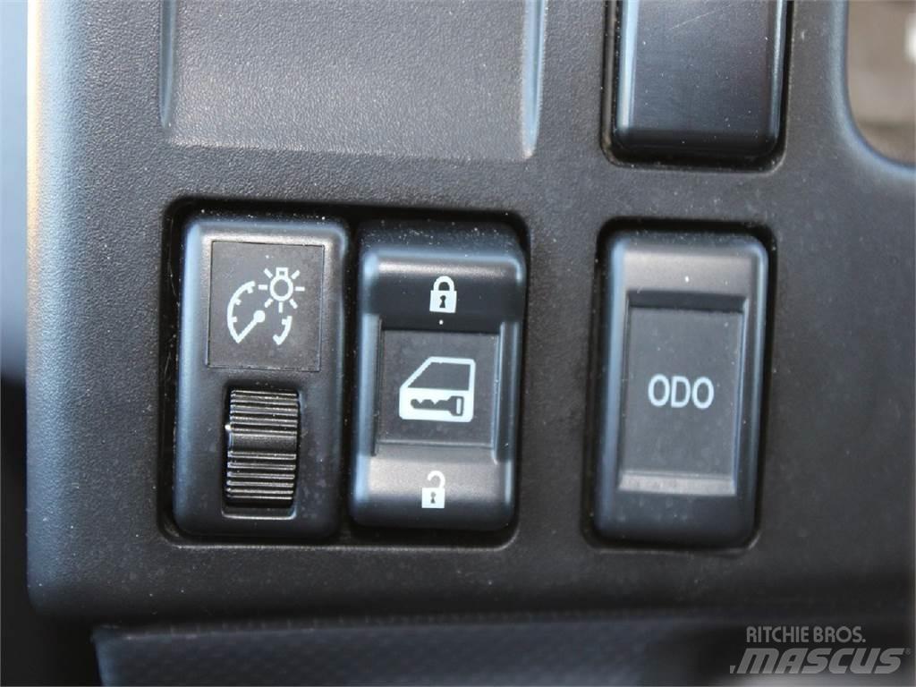 Isuzu NRR Φορτηγά Ανατροπή