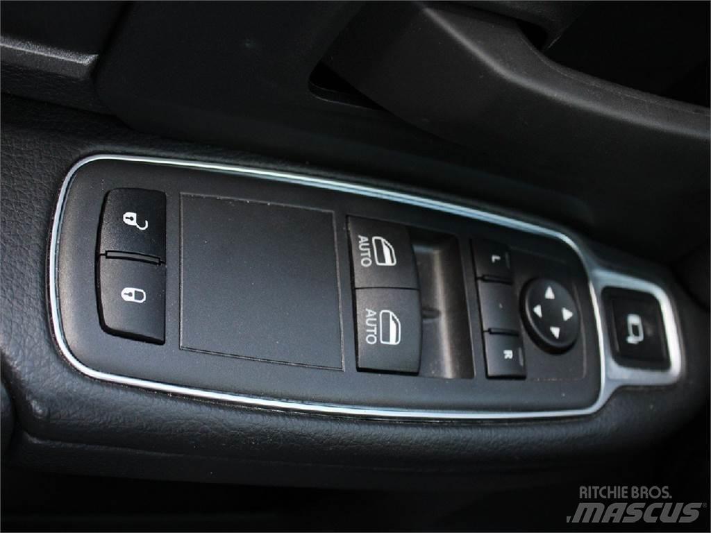 RAM 5500 Εναέριες πλατφόρμες τοποθετημένες σε φορτηγό