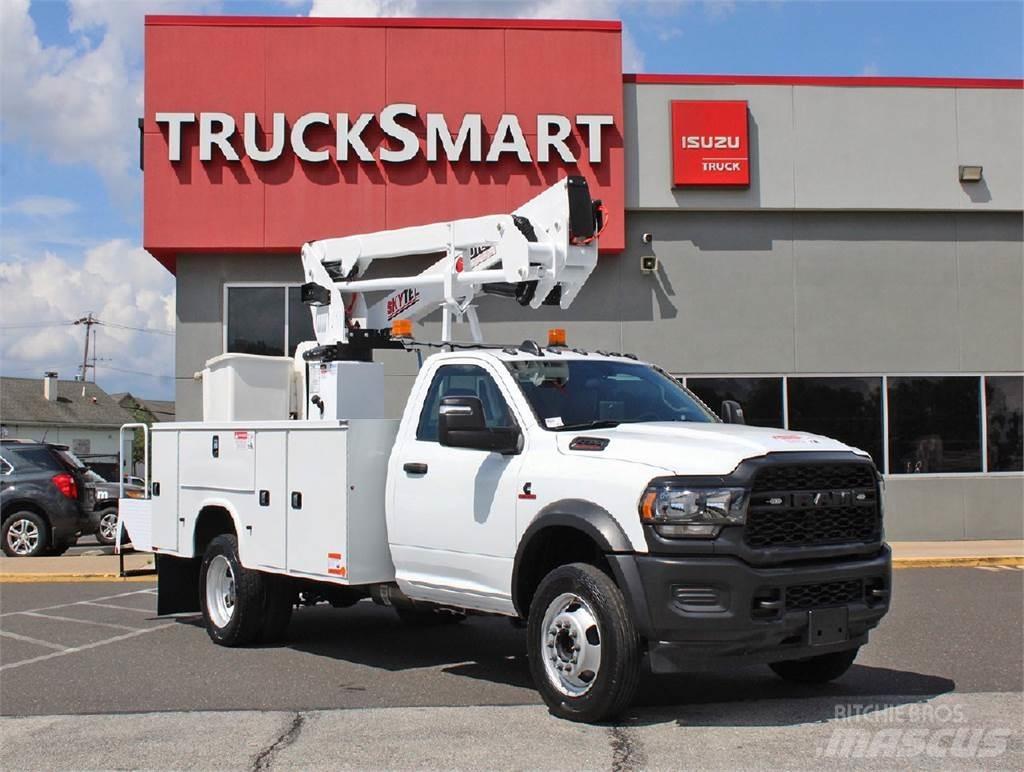 RAM 5500 Εναέριες πλατφόρμες τοποθετημένες σε φορτηγό