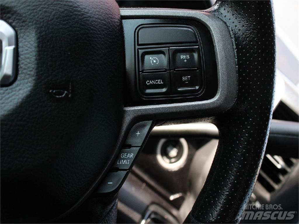 RAM 5500 Φορτηγά με Γερανό