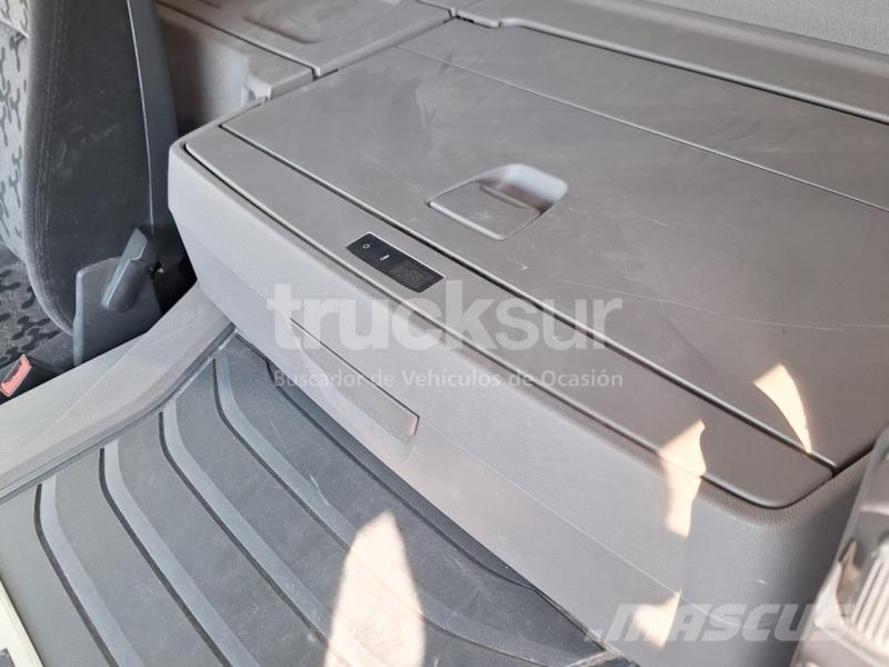 Scania P450 Τράκτορες