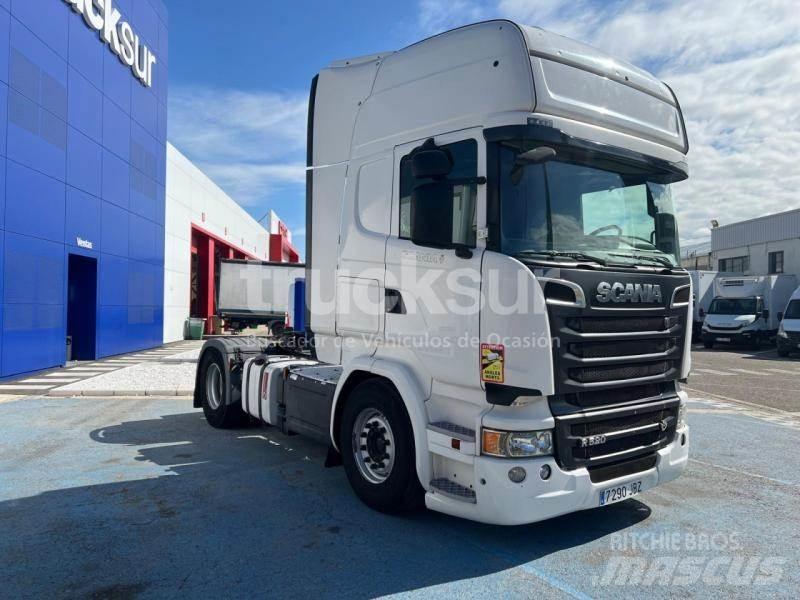 Scania R520 Τράκτορες
