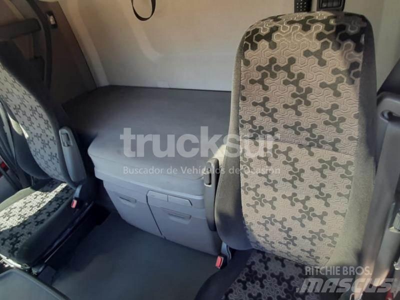 Scania S450 Τράκτορες