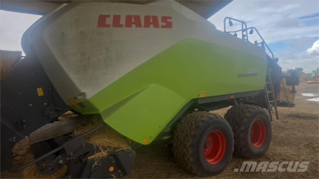 CLAAS 3300 Πρέσες τετράγωνων δεμάτων