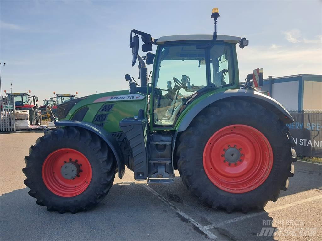 Fendt 718 VARIO S4 Τρακτέρ