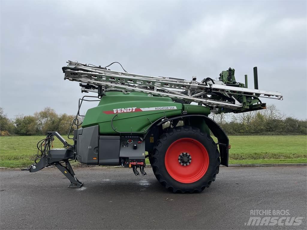 Fendt RG344 Ρυμουλκούμενα ψεκαστικά