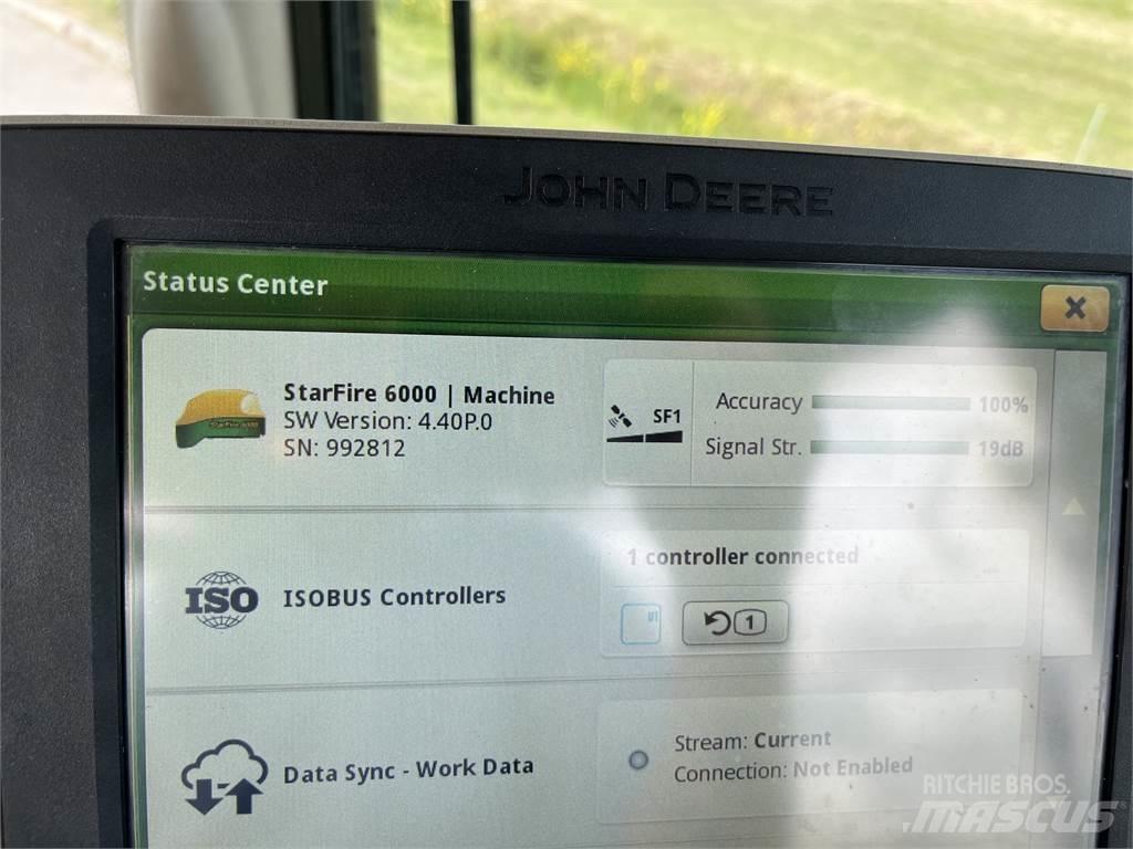 John Deere 6215R Τρακτέρ