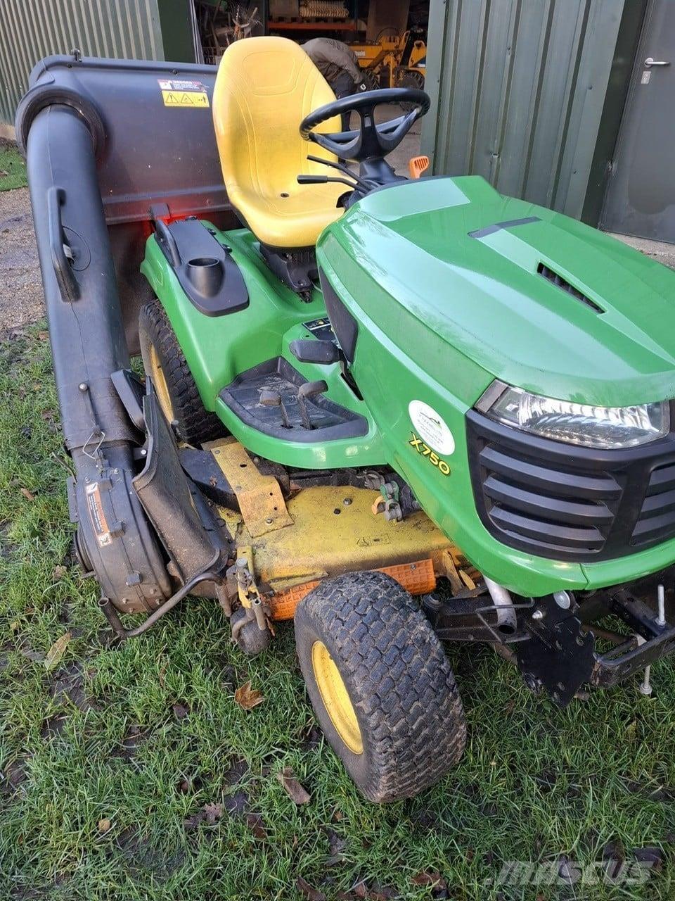 John Deere X750 Χορτοκοπτικά
