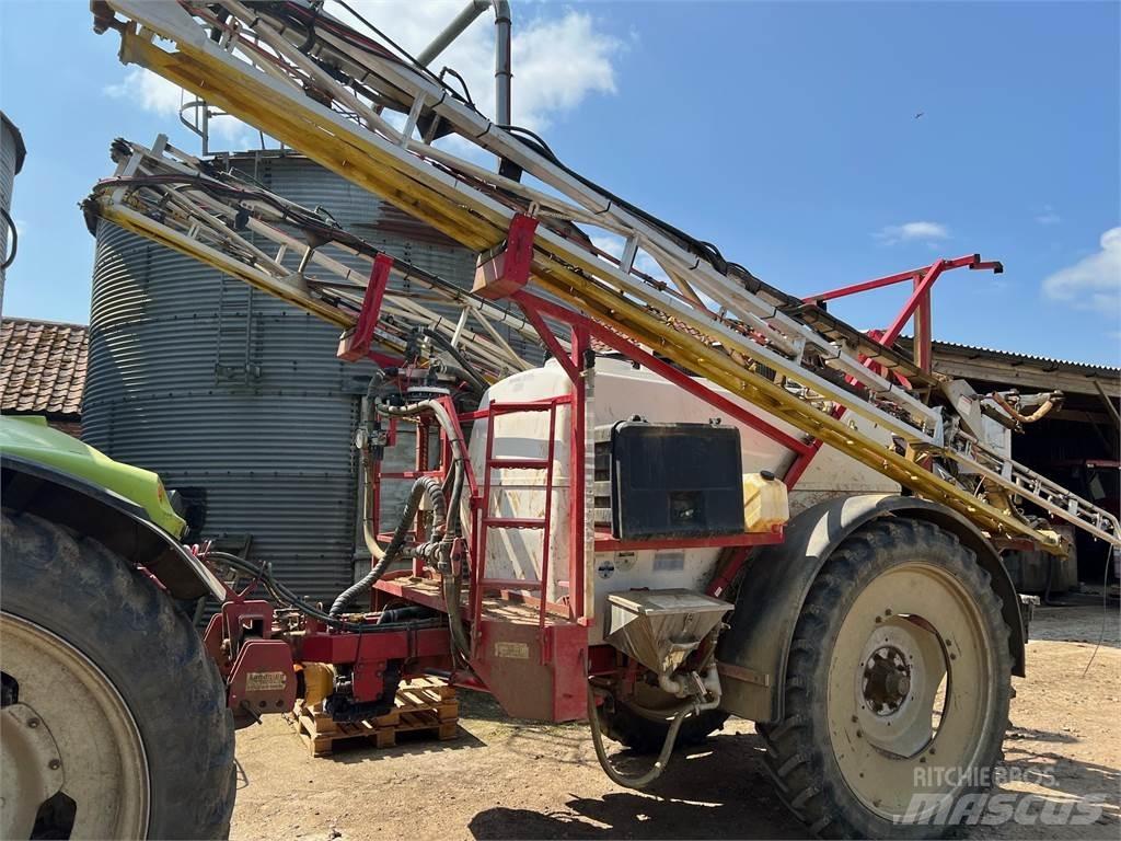 Landquip 3000L Ρυμουλκούμενα ψεκαστικά