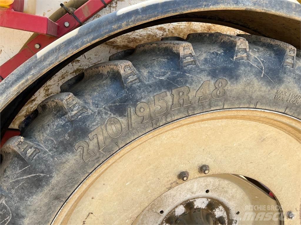 Landquip 3000L Ρυμουλκούμενα ψεκαστικά