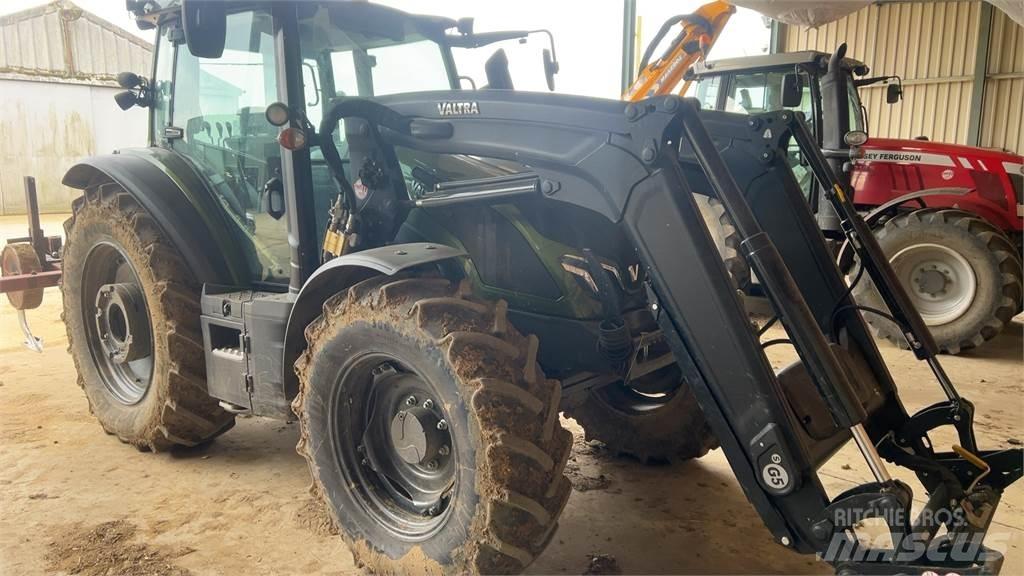 Valtra G135A Τρακτέρ