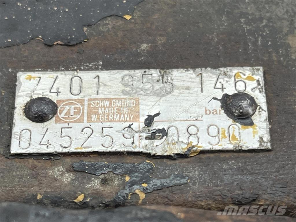  Steering box Εξαρτήματα και εξοπλισμός για γερανούς