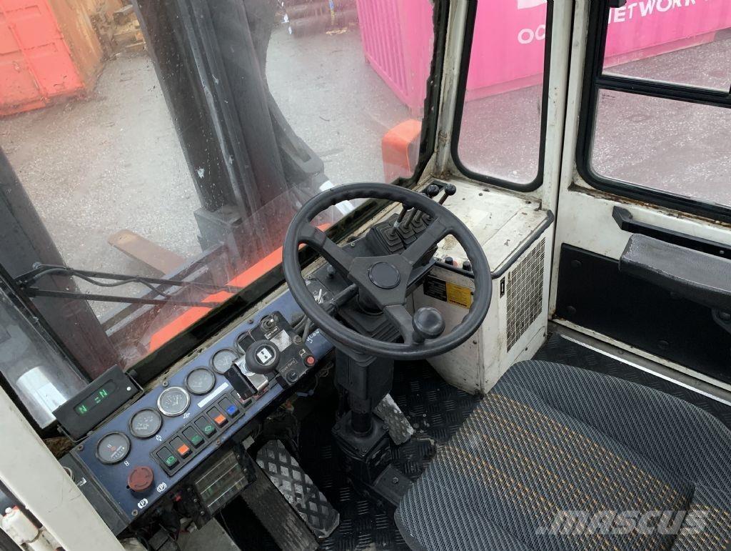 Svetruck 13,6-120-32 Πετρελαιοκίνητα Κλαρκ