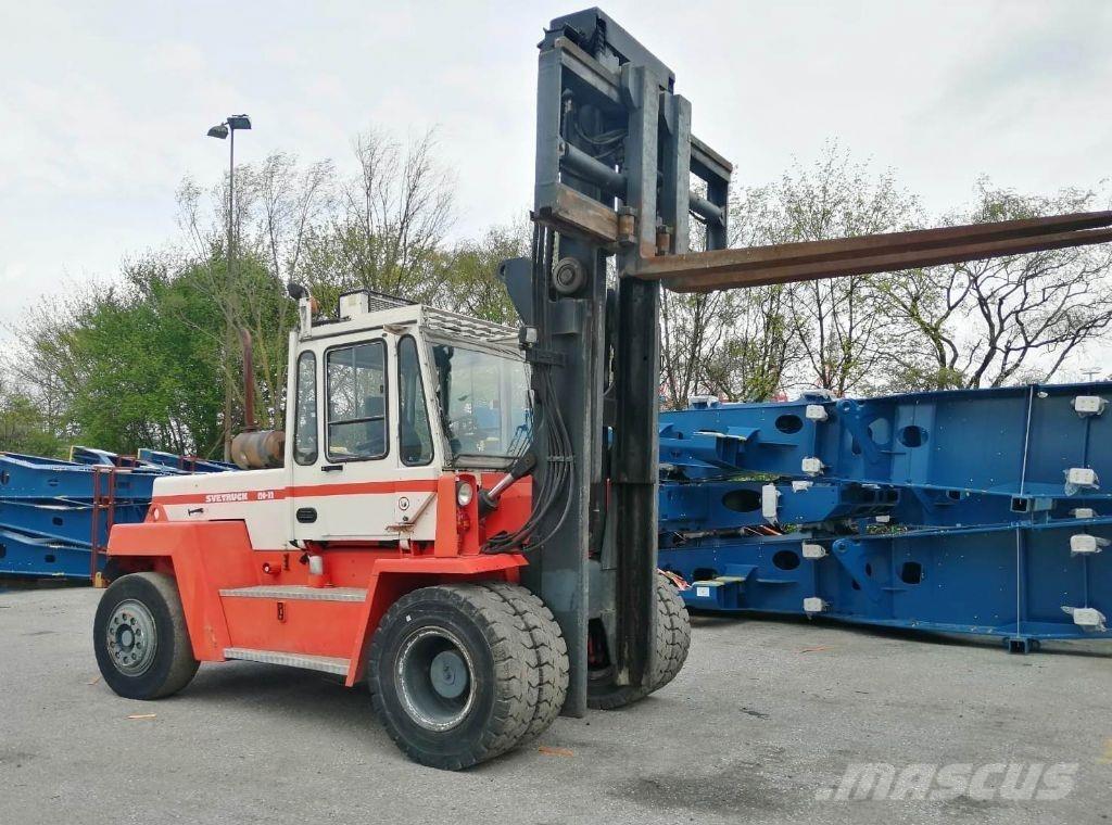 Svetruck 13,6-120-32 Πετρελαιοκίνητα Κλαρκ